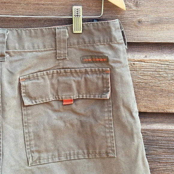Vintage b.u.m. equipment khaki shorts -  W16 - no tag - Picture 4 of 5